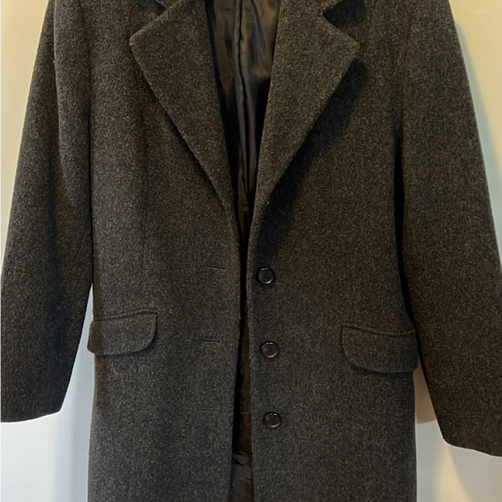 Woman’s JC Penney Worthington Gray winter coat size 8